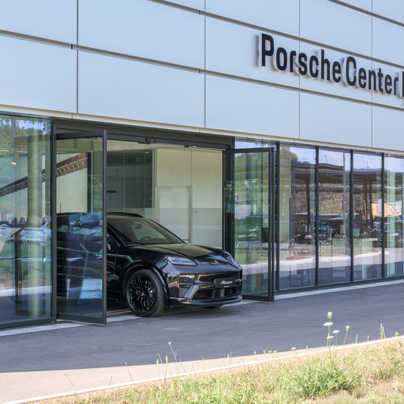 Automobilski salon Porsche | AB biro